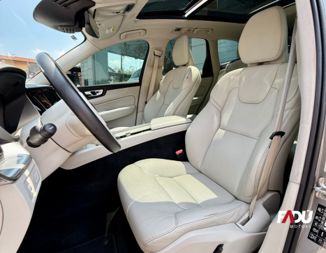 VOLVO XC60 2.0 4P T5 MOMENTUM TURBO AUTOMTICO, Foto 4