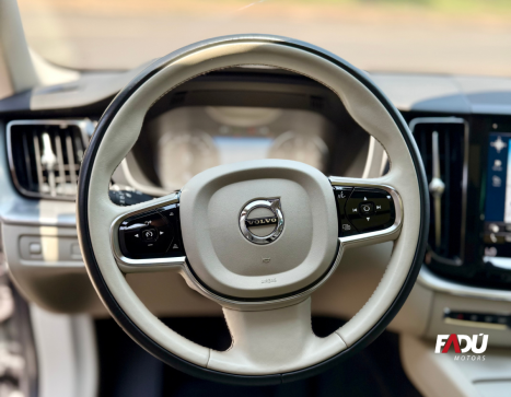 VOLVO XC60 2.0 4P T5 MOMENTUM TURBO AUTOMTICO, Foto 6