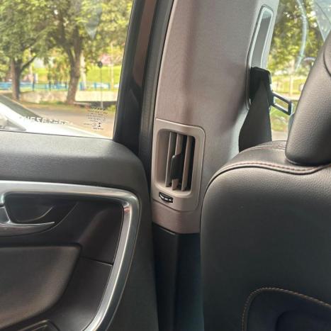 VOLVO XC60 2.0 4P T5 MOMENTUM TURBO AUTOM�TICO, Foto 10