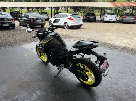 YAMAHA MT-03 300 ABS, Foto 4