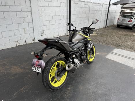 YAMAHA MT-03 300 ABS, Foto 6