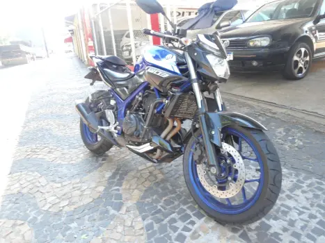YAMAHA MT-03 300 ABS, Foto 3