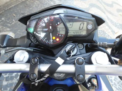 YAMAHA MT-03 300 ABS, Foto 7
