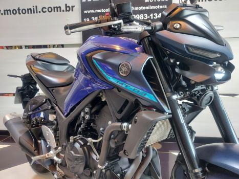 YAMAHA MT-03 300 ABS, Foto 6