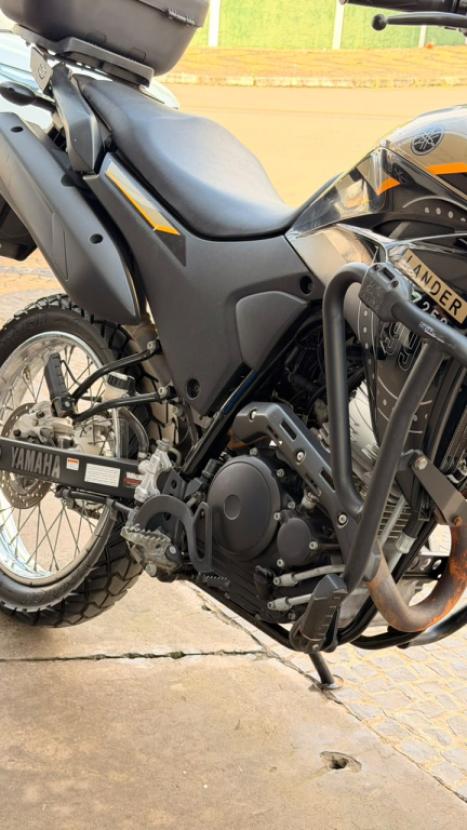 YAMAHA XTZ 250 LANDER, Foto 3