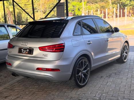 AUDI Q3 2.0 4P TFSI AMBIENTE QUATTRO S-TRONIC AUTOMTICO, Foto 2