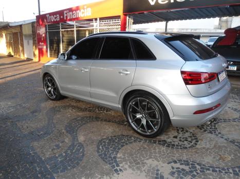 AUDI Q3 2.0 4P TFSI AMBIENTE QUATTRO S-TRONIC AUTOMTICO, Foto 4