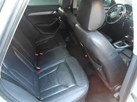 AUDI Q3 2.0 4P TFSI AMBIENTE QUATTRO S-TRONIC AUTOMTICO, Foto 6