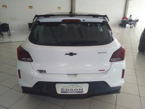 CHEVROLET Onix Hatch 1.0 12V 4P FLEX RS TURBO AUTOMTICO, Foto 6