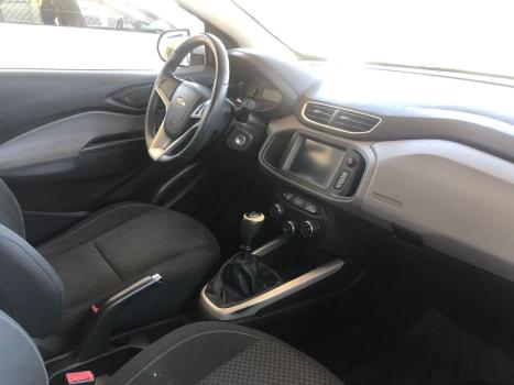 CHEVROLET Onix Hatch 1.4 4P FLEX LT, Foto 5