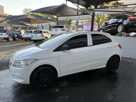 CHEVROLET Onix Hatch 1.0 4P FLEX LT, Foto 3