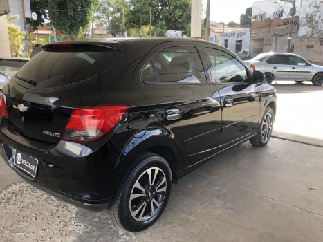 CHEVROLET Onix Hatch 1.4 4P FLEX LTZ, Foto 5