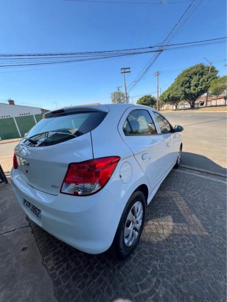 CHEVROLET Onix Hatch 1.0 4P FLEX JOY, Foto 4