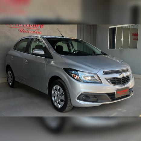 CHEVROLET Onix Hatch 1.4 4P FLEX LT AUTOMTICO, Foto 3