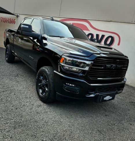 DODGE Ram 5.7 V8 32V 4P HEMI LARAMIE NIGHT EDITION 4X4 AUTOMTICO, Foto 2