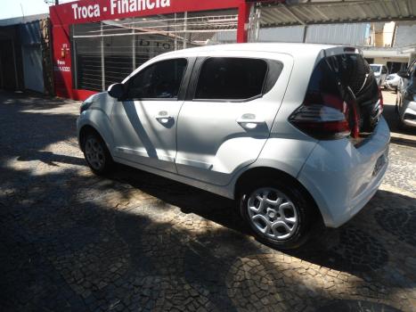 FIAT Mobi 1.0 4P FLEX DRIVE FIRE FLY, Foto 4