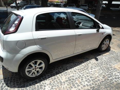 FIAT Punto 1.4 4P FLEX ATTRACTIVE ITALIA, Foto 3