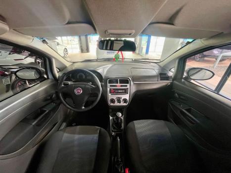 FIAT Punto 1.4 FLEX 4P, Foto 4