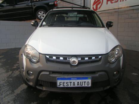 FIAT Strada 1.8 16V FLEX ADVENTURE CABINE ESTENDIDA, Foto 2