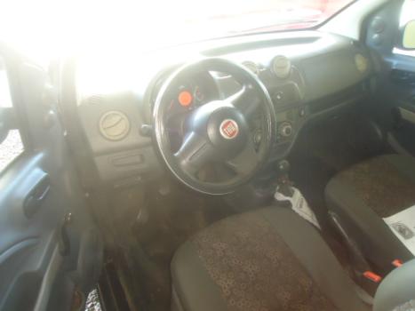FIAT Uno 1.0 FLEX VIVACE, Foto 2