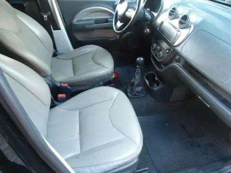 FIAT Uno 1.4 4P FLEX ATTRACTIVE, Foto 3