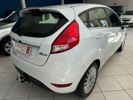 FORD Fiesta Hatch 1.6 16V 4P FLEX TITANIUM POWERSHIFT AUTOMTICO, Foto 5