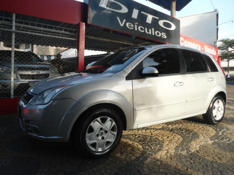 FORD Fiesta Hatch 1.0 4P FLEX, Foto 1
