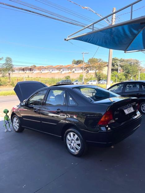 FORD Focus Sedan 2.0 16V 4P GHIA, Foto 15