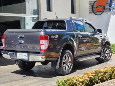 FORD Ranger 3.2 20V CABINE DUPLA 4X4 LIMITED TURBO DIESEL AUTOMTICO, Foto 4