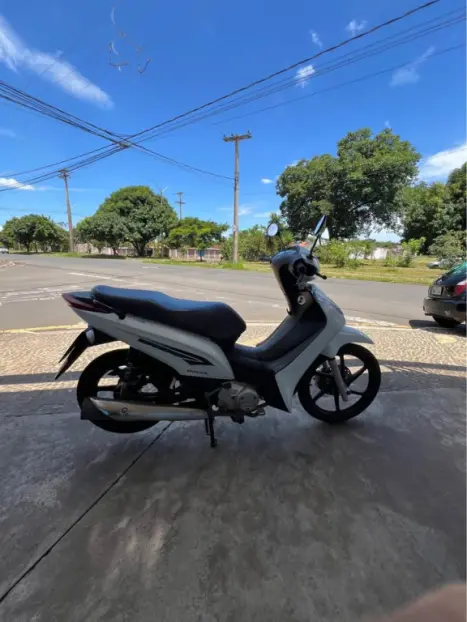 HONDA Biz 125 EX, Foto 4