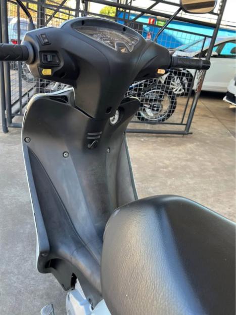 HONDA Biz 125 EX, Foto 6