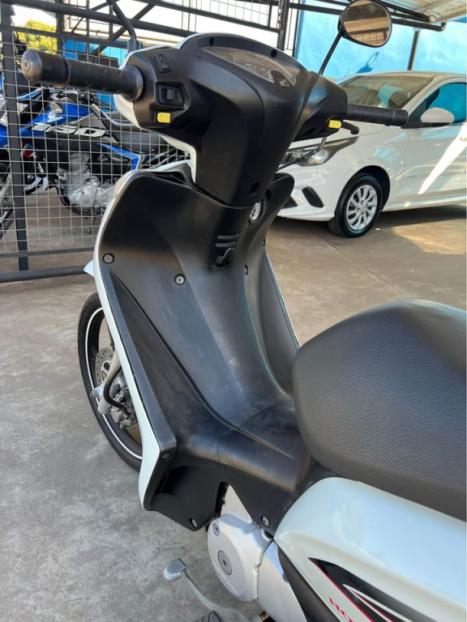 HONDA Biz 125 EX, Foto 4