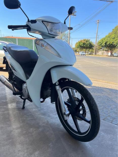 HONDA Biz 125 EX, Foto 6