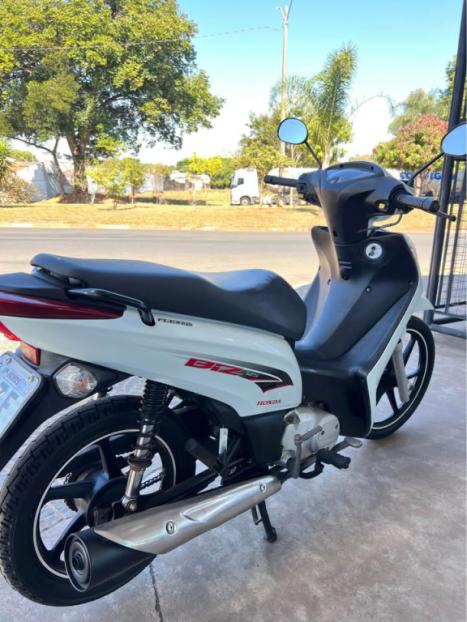 HONDA Biz 125 EX, Foto 7