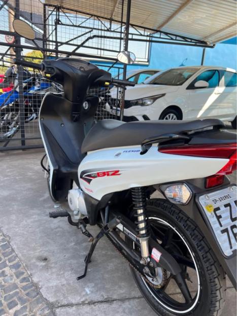 HONDA Biz 125 EX, Foto 8