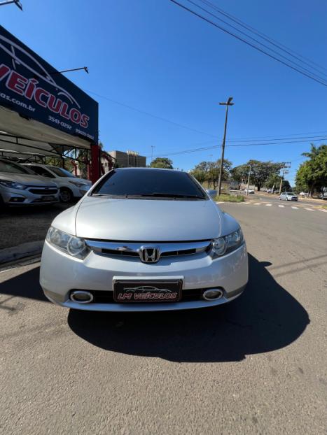 HONDA Civic 1.8 16V 4P FLEX LXS AUTOMTICO, Foto 2