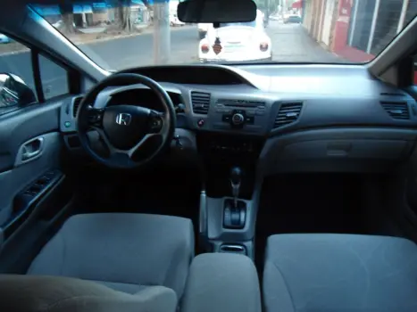 HONDA Civic 1.8 16V 4P FLEX LXS AUTOMTICO, Foto 8