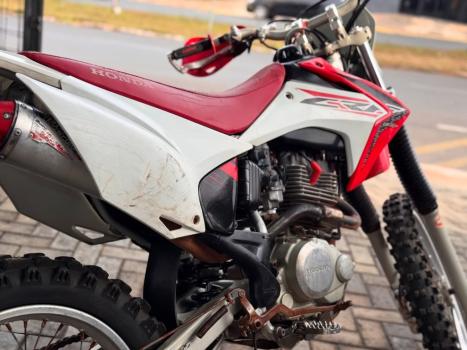 HONDA CRF 230 F, Foto 3