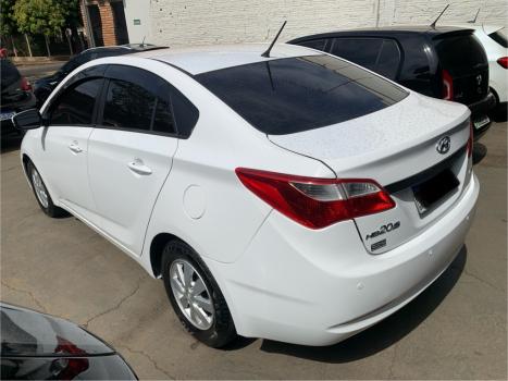 HYUNDAI HB 20 Sedan 1.0 12V 4P FLEX COMFORT STYLE, Foto 3