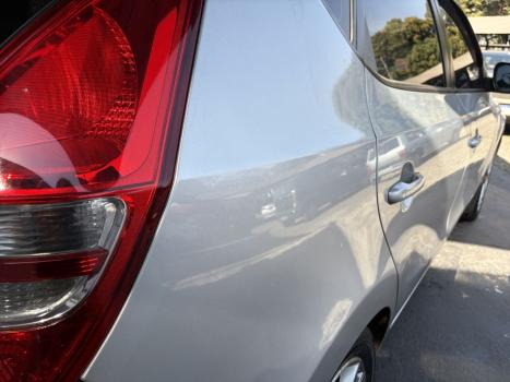 HYUNDAI I30 2.0 16V 4P, Foto 9