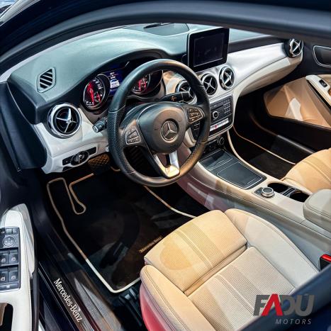 MERCEDES-BENZ GLA 200 1.6 16V 4P FLEX CGI NIGHT TURBO AUTOMTICO, Foto 6