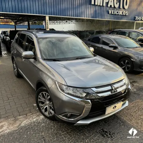 MITSUBISHI Outlander 3.0 V6 24V 4P GT 4X4 AUTOMTICO, Foto 2