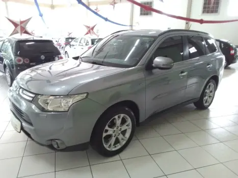 MITSUBISHI Outlander 3.0 V6 24V 4P GT 4X4 AUTOMTICO, Foto 2