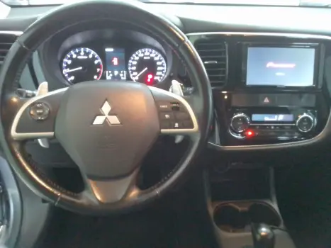 MITSUBISHI Outlander 3.0 V6 24V 4P GT 4X4 AUTOMTICO, Foto 10