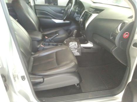 NISSAN Frontier 2.3 16V XE 4X4 CABINE DUPLA BI-TURBO DIESEL AUTOMTICO, Foto 8