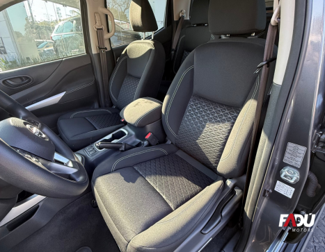 NISSAN Frontier 2.3 ATTACK CABINE DUPLA 4X4 BI-TURBO DIESEL AUTOMTICO, Foto 5