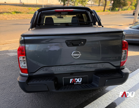 NISSAN Frontier 2.3 ATTACK CABINE DUPLA 4X4 BI-TURBO DIESEL AUTOMTICO, Foto 9