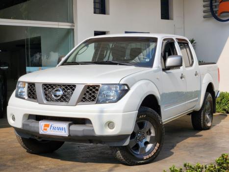 NISSAN Frontier 2.5 SE 4X4 ATTACK TURBO DIESEL CABINE DUPLA, Foto 2