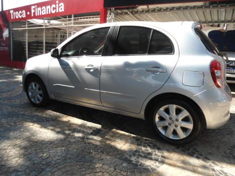 NISSAN March 1.6 16V 4P SV FLEX, Foto 4