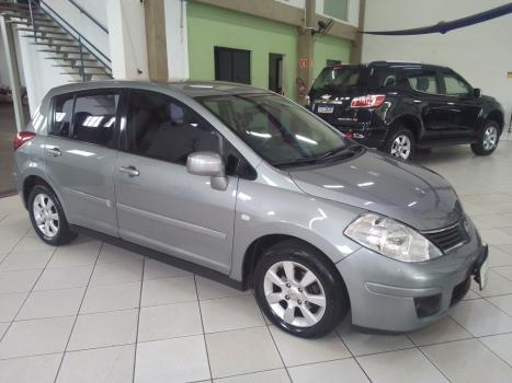 NISSAN Tiida Hatch 1.8 16V 4P S AUTOMTICO, Foto 2